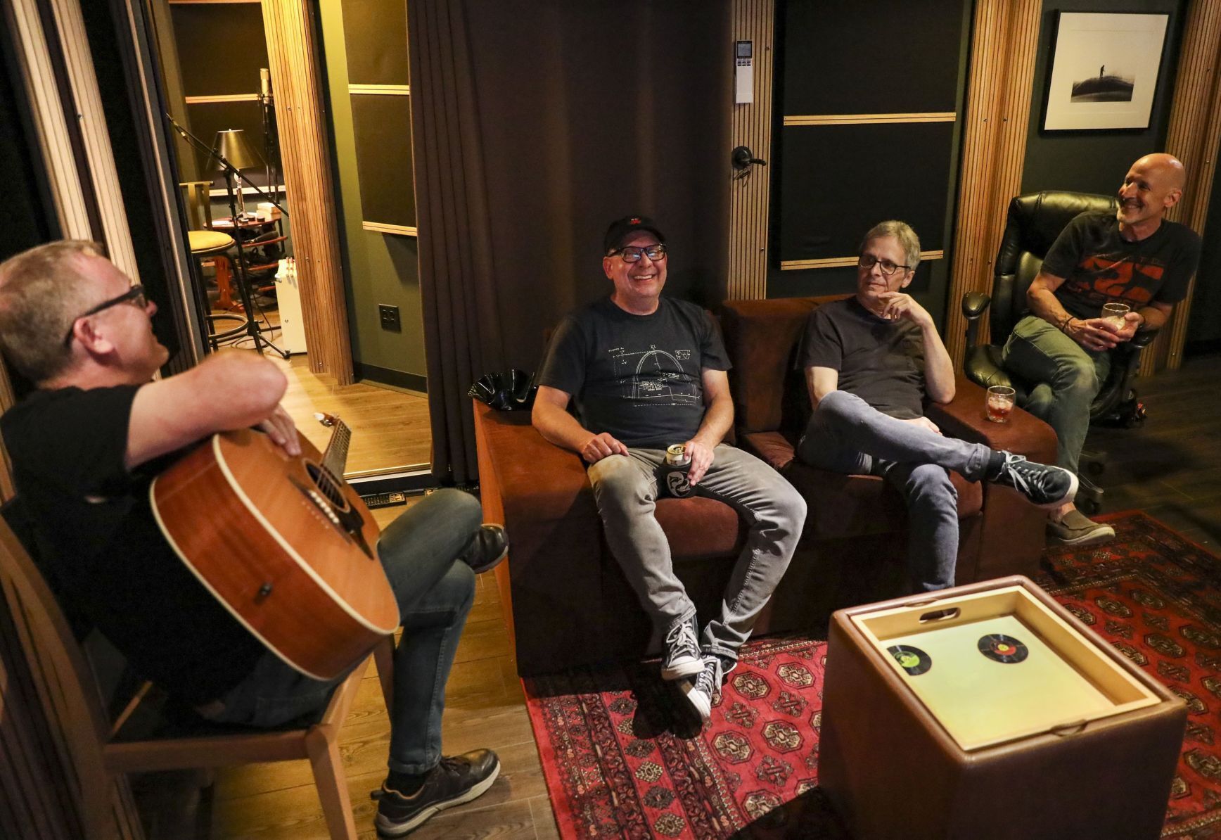 Finn's Motel releases a new album